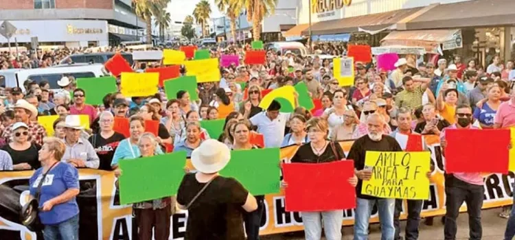 Marcharon miles de familias sonorenses contra cobros de la CFE