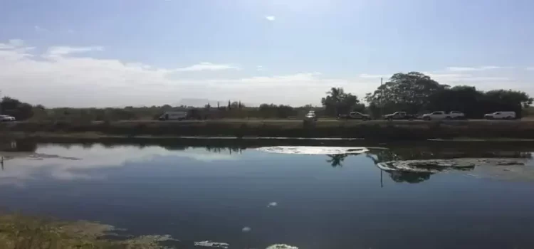 Flota cadáver “embolsado” en canal de Cajeme