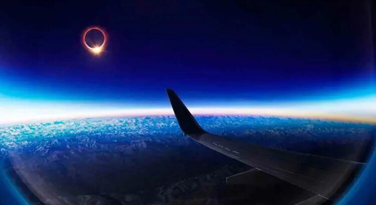 Disfruta el eclipse desde las alturas