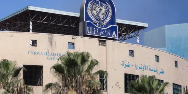 Israel prohíbe operaciones de la UNRWA en su territorio