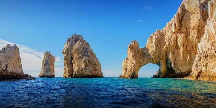 Los Cabos uno de los 5 destinos favoritos del turista para la temporada invernal
