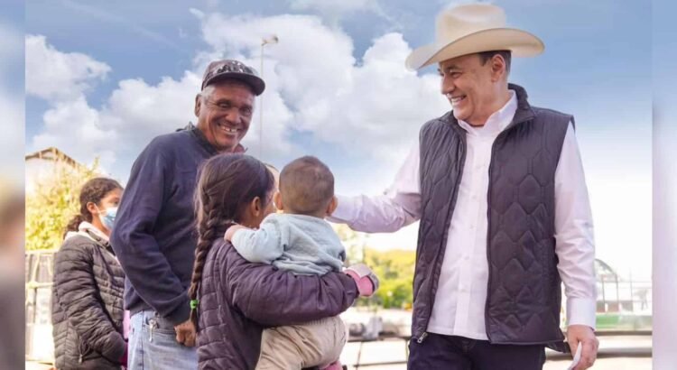 Benefician a familias vulnerables con Operativo Navideño