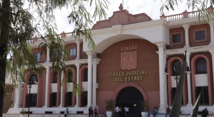 Protestan trabajadores del Poder Judicial en Sonora por reducción en prestación
