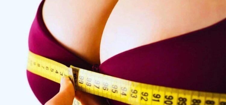 Le crecieron los pechos tras recibir vacuna contra COVID-19 Le crecieron los pechos tras recibir vacuna contra COVID-19