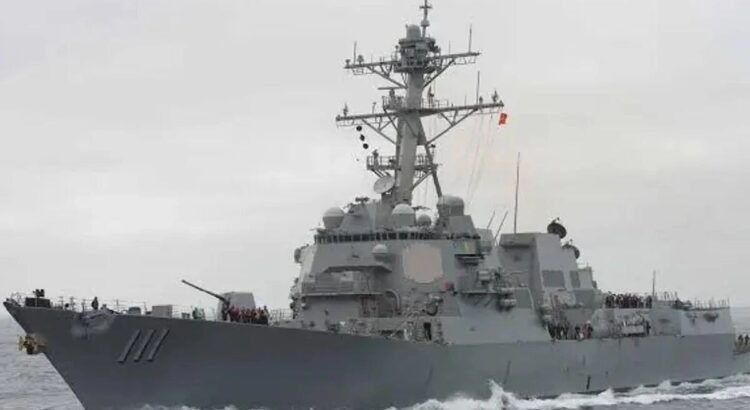 Despliega Estados Unidos otro buque destructor para reforzar la seguridad fronteriza