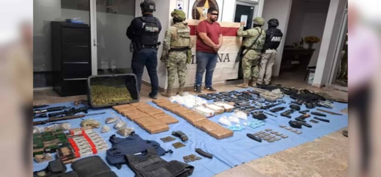Detienen a criminal en Sonora; tenía armas largas, metanfetamina y chalecos balísticos