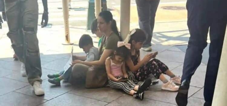 Efecto Trump: familia en Los Ángeles pide limosna tras deportación del padre Efecto Trump: familia en Los Ángeles pide limosna tras deportación del padre
