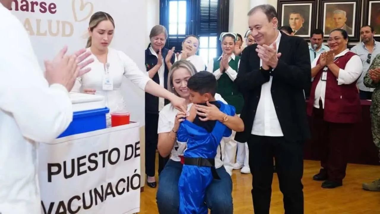 Secretaría de Salud de Sonora llama a vacunarse contra influenza y Covid